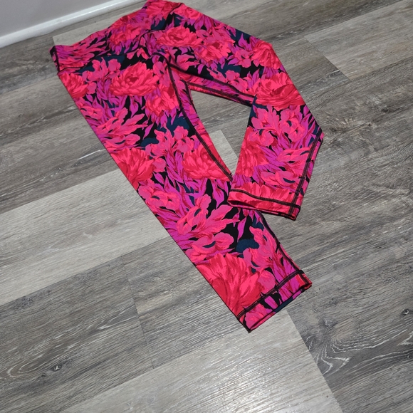 Victoria's Secret Pants - Victoria's Secret Pink and Black Floral Leggings